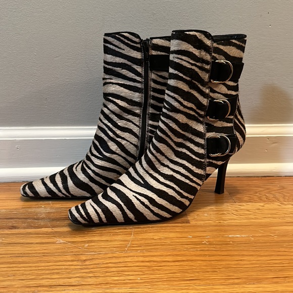 Lord and Taylor Flex Jack faux zebra hair-like ankle boots - Picture 3 of 11